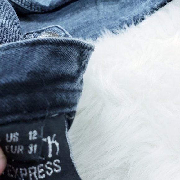 Express Rerock Jean's straightleg black distress - Picture 7 of 7